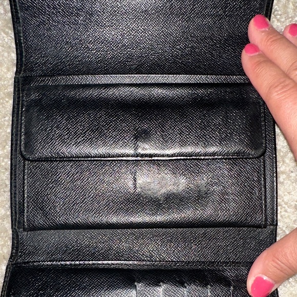Louis Vuitton Black Textured Epi Wallet - Picture 6 of 15